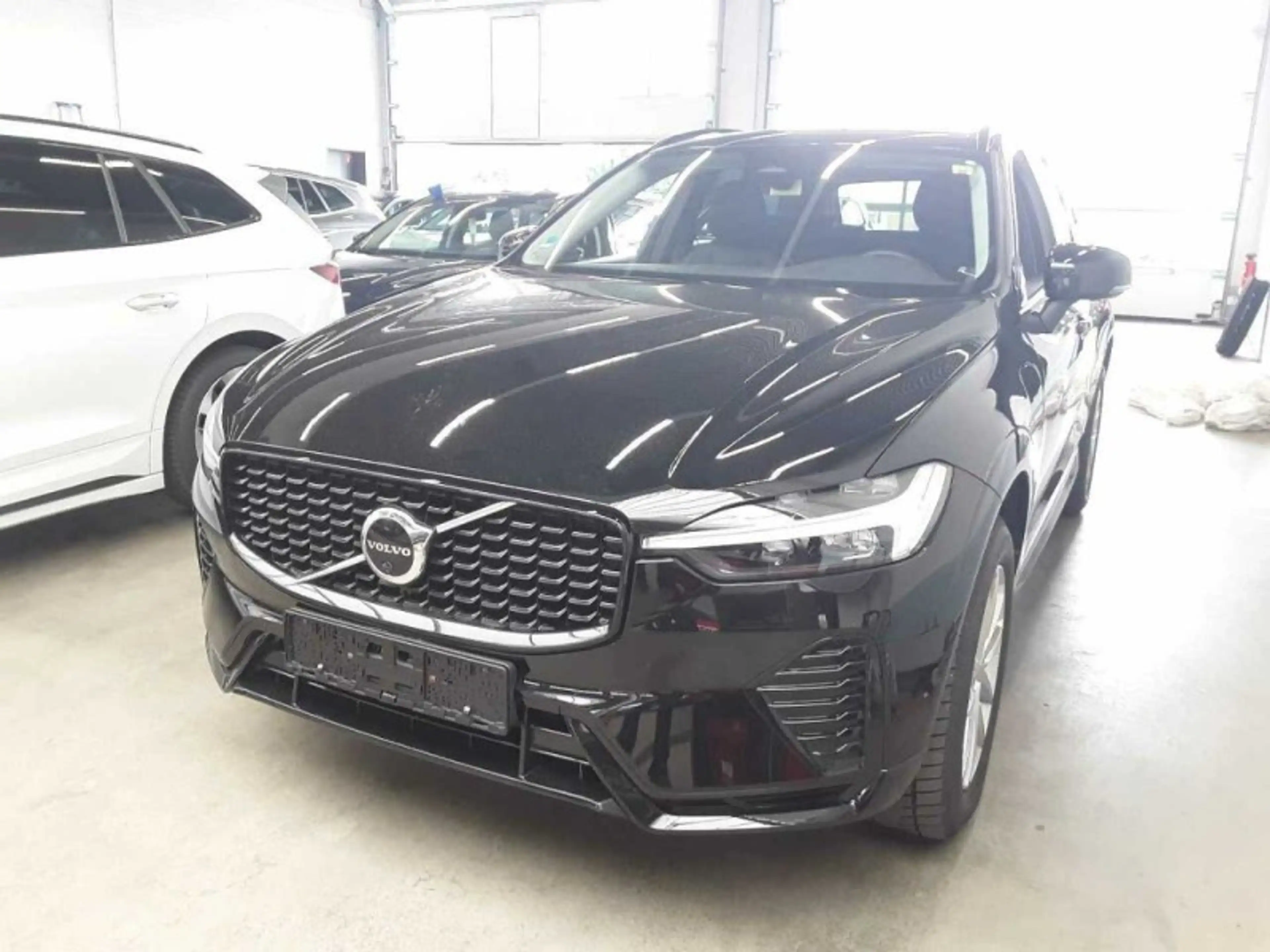 Volvo XC60 R Design*Plug-In*AWD*Pano*AHK*Harman K*Navi
