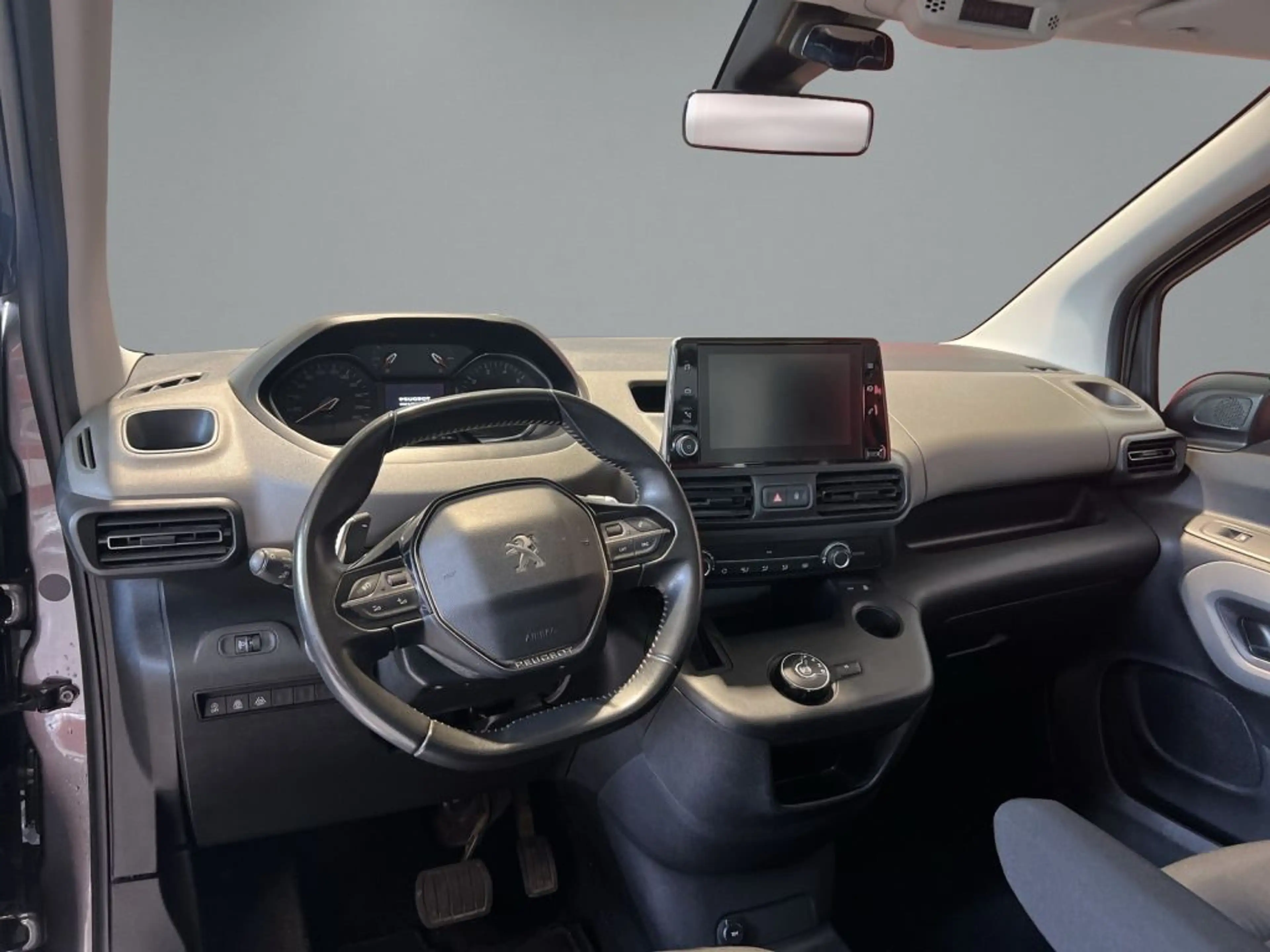 Peugeot Rifter BlueHDI 130 L1 EAT8 Active — photo 7