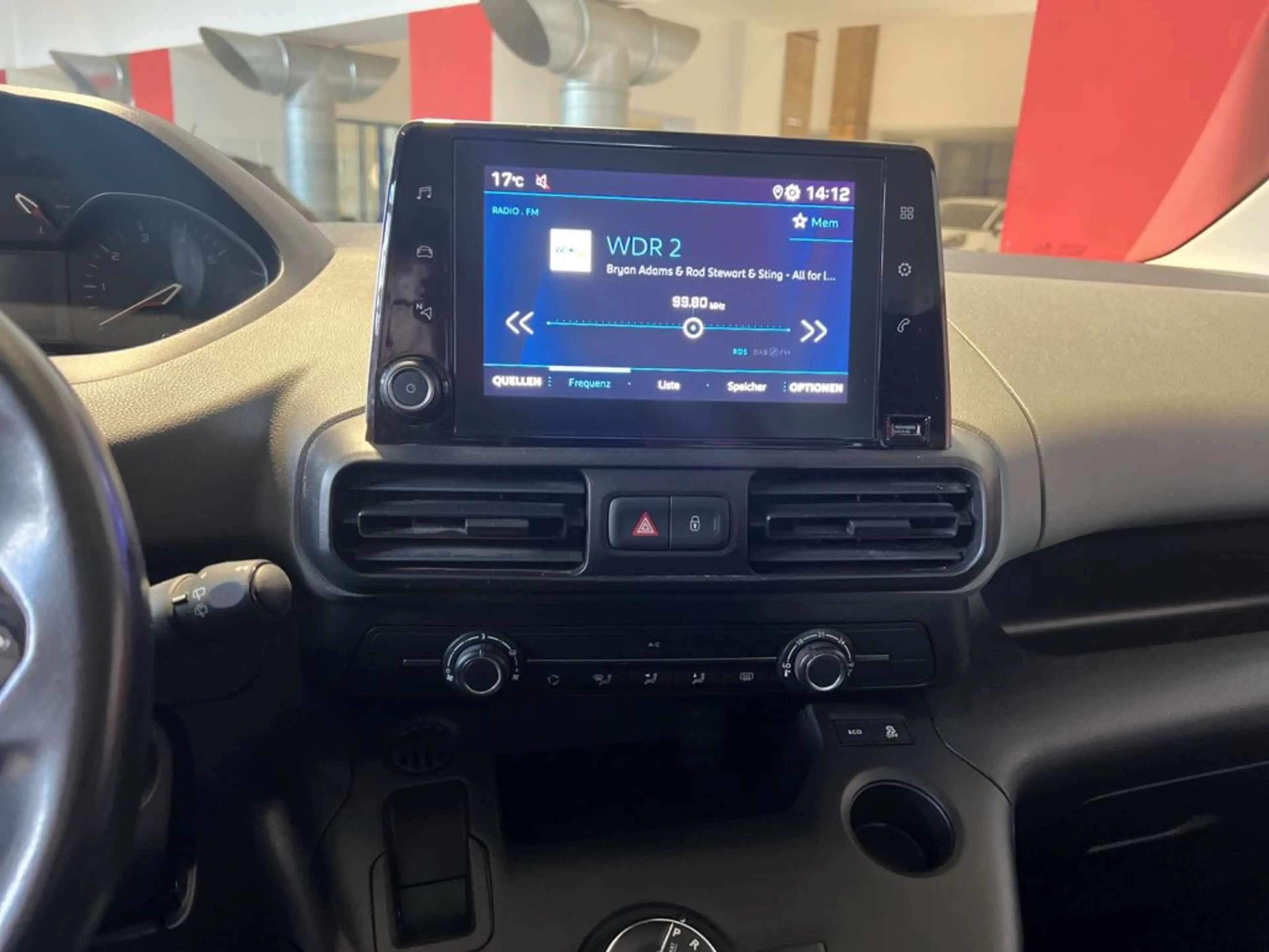 Peugeot Rifter BlueHDI 130 L1 EAT8 Active — photo 12
