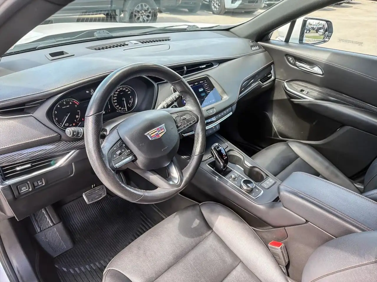 Cadillac XT4 снимка Cadillac XT4