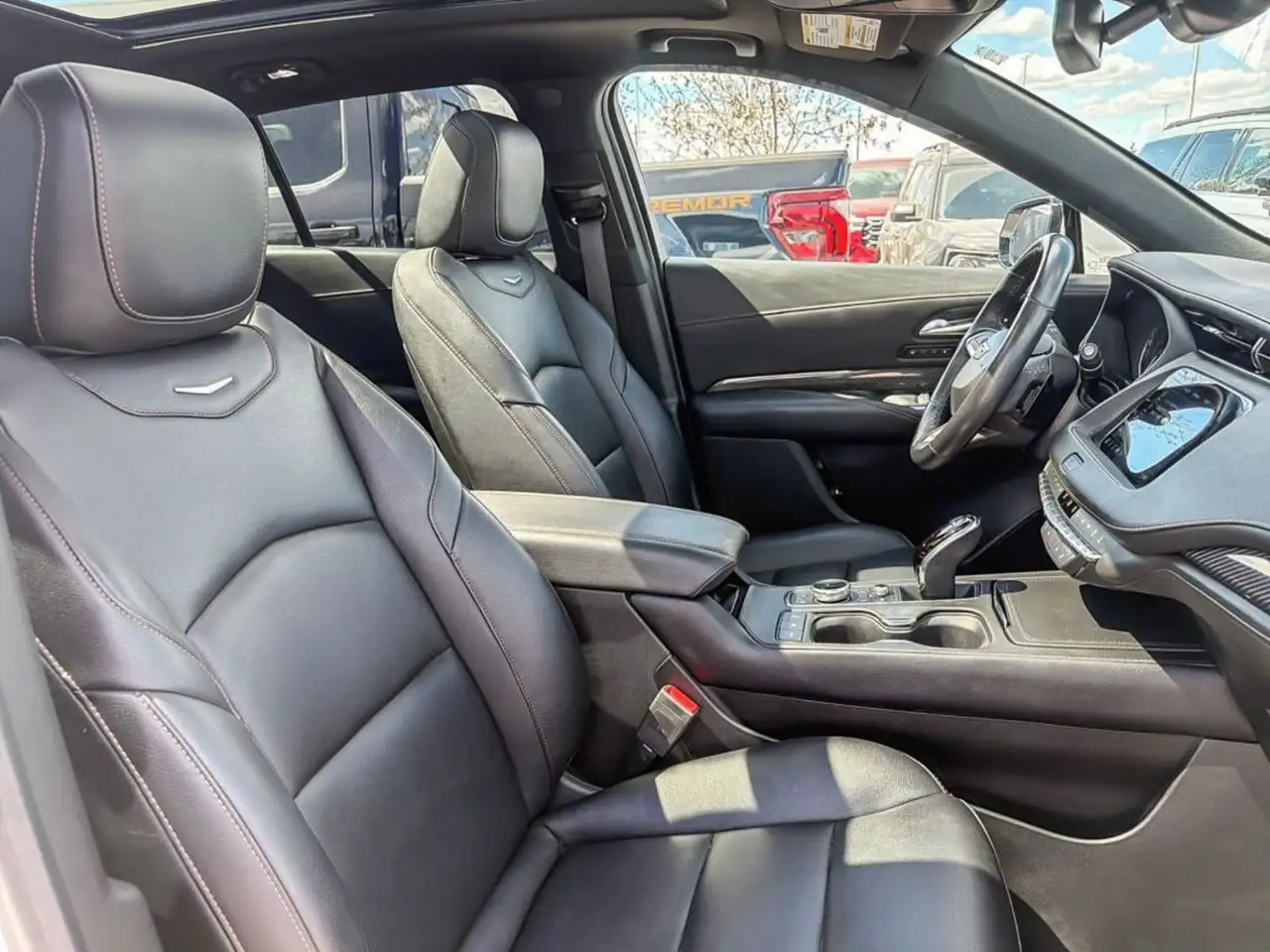 Cadillac XT4 снимка Cadillac XT4