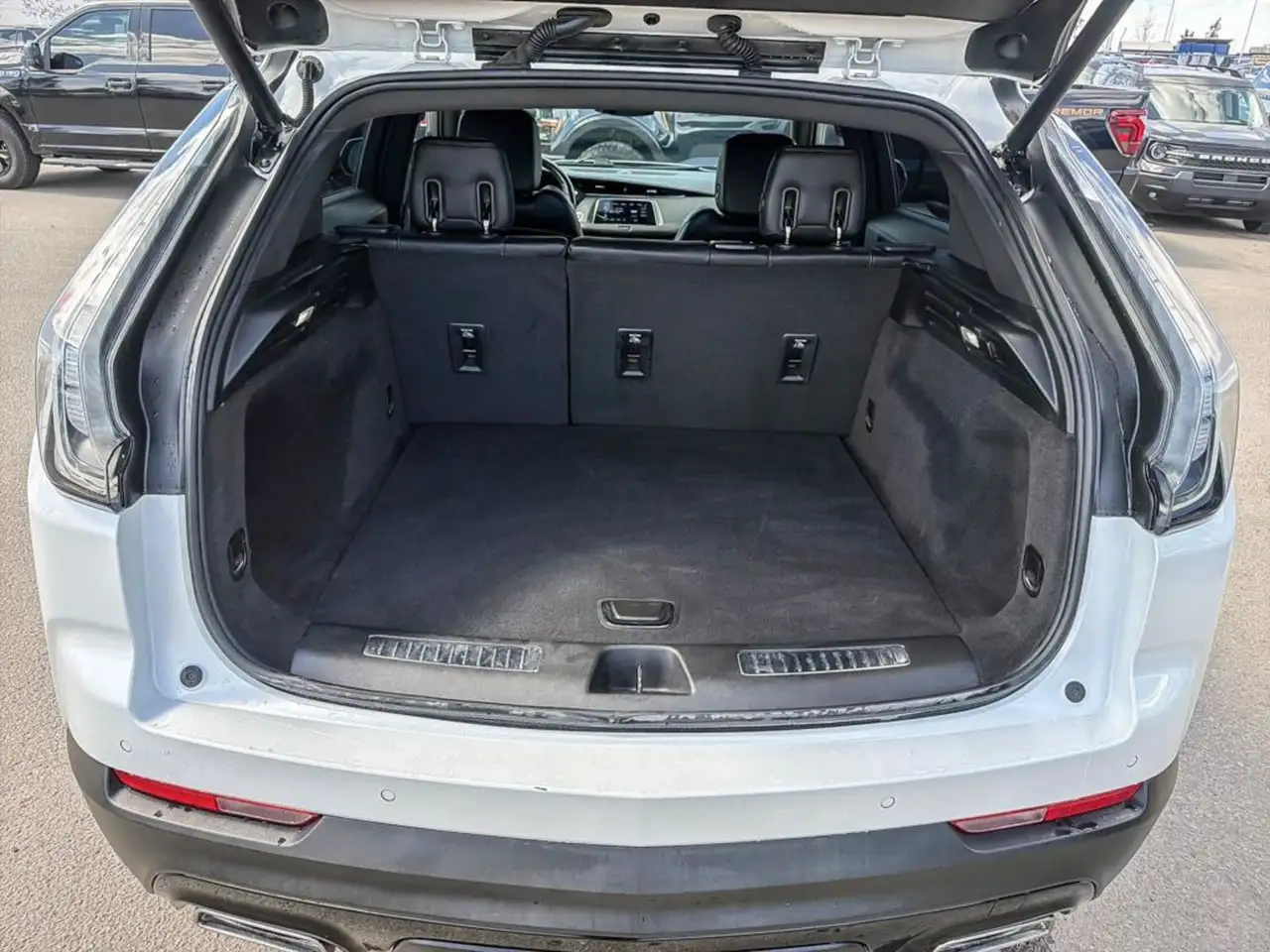 Cadillac XT4 снимка Cadillac XT4