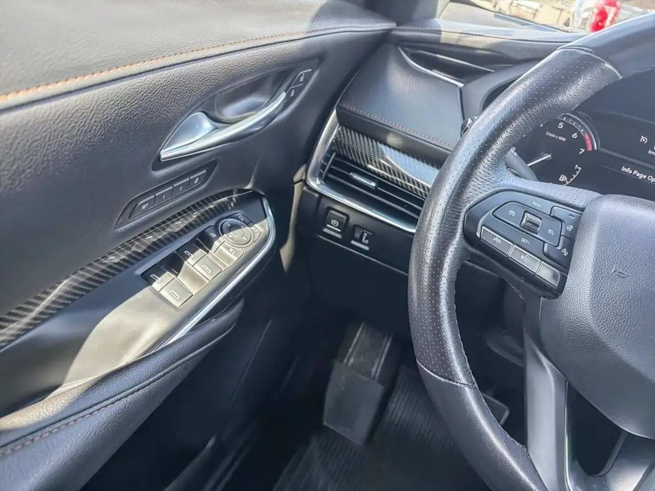 Cadillac XT4 снимка Cadillac XT4