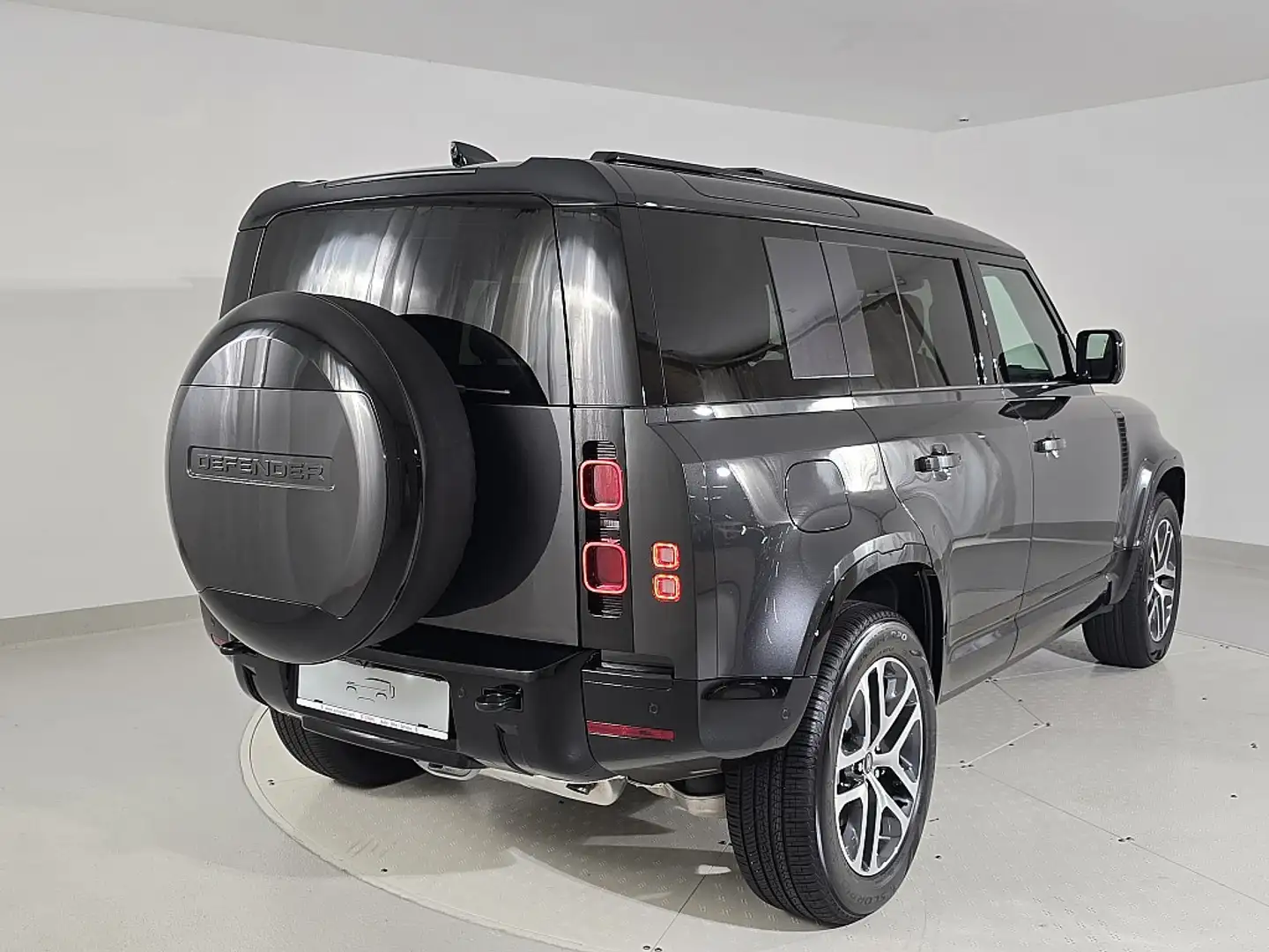 Land Rover Defender 110 P300e PHEV AWD X-Dynamic SE Aut. | Auto Sta... Grau - 2