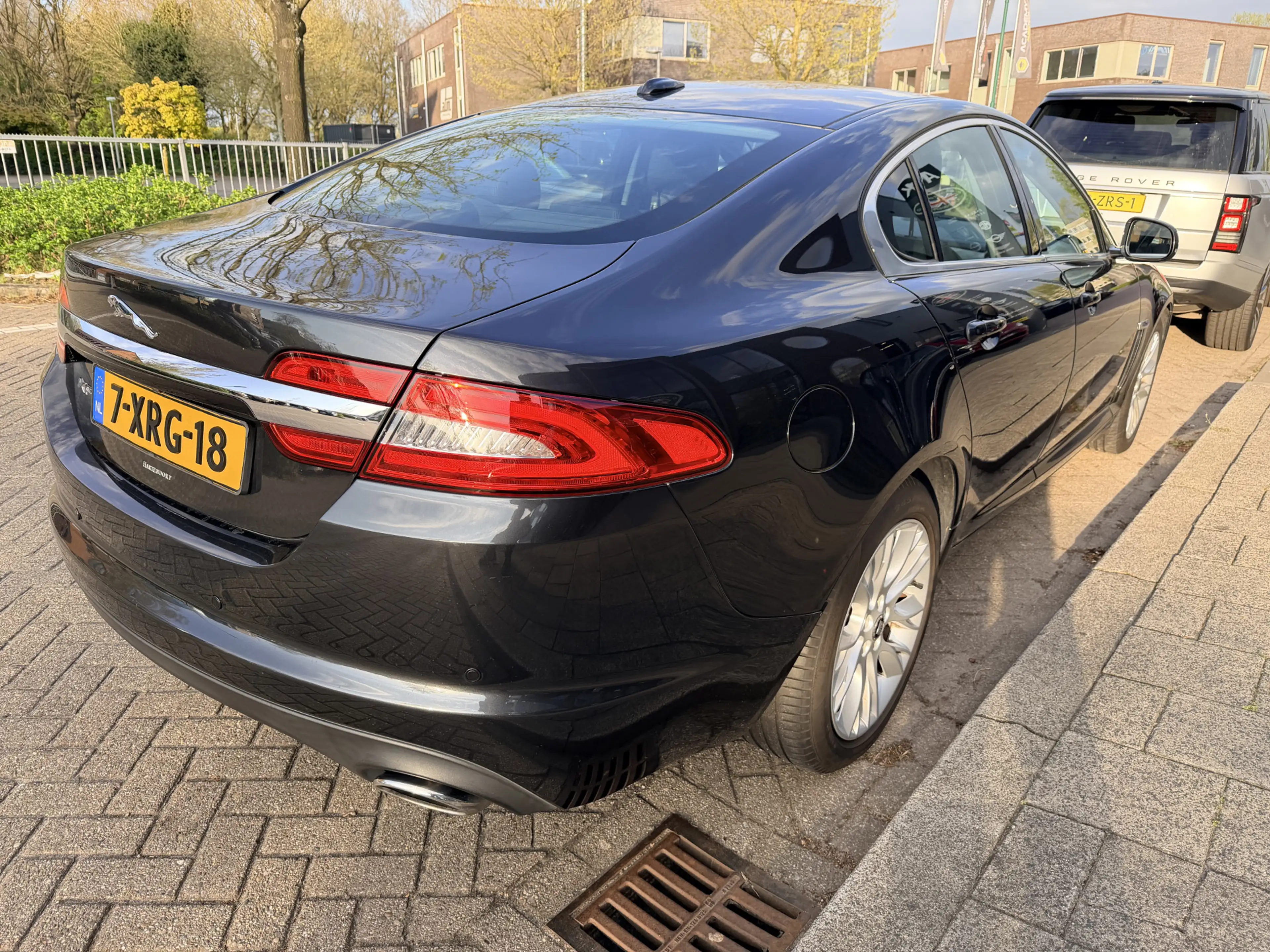 Jaguar XF 2.2D Premium Luxury — photo 2