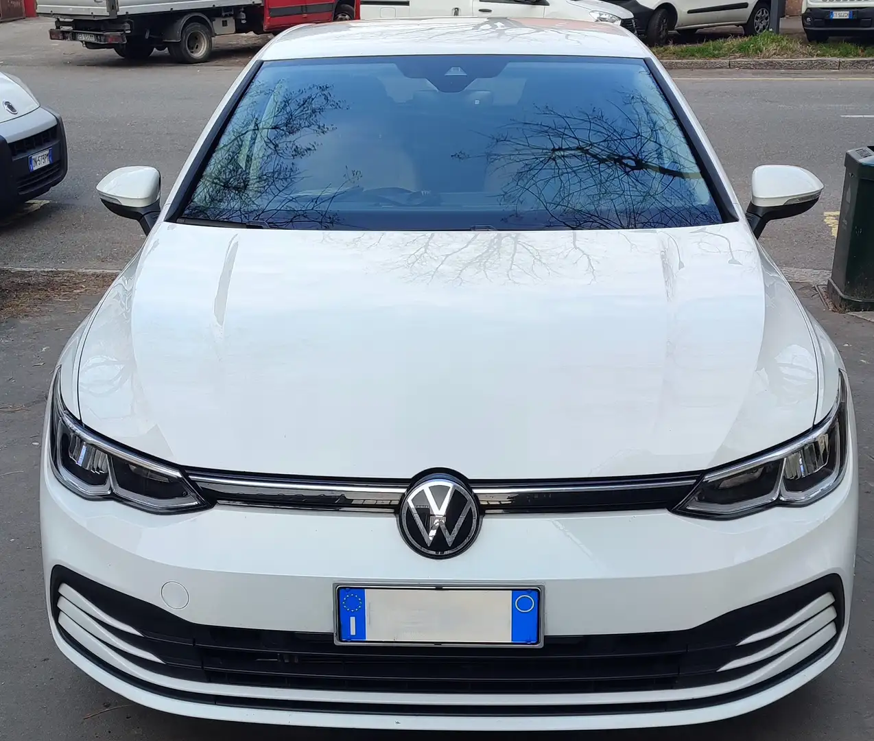 Volkswagen Golf 8 TGI Style 130cv DSG Bianco - 2