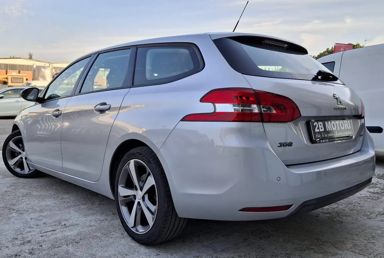 Peugeot 308 308 BlueHDi 100 S&S SW Active Grigio - 2