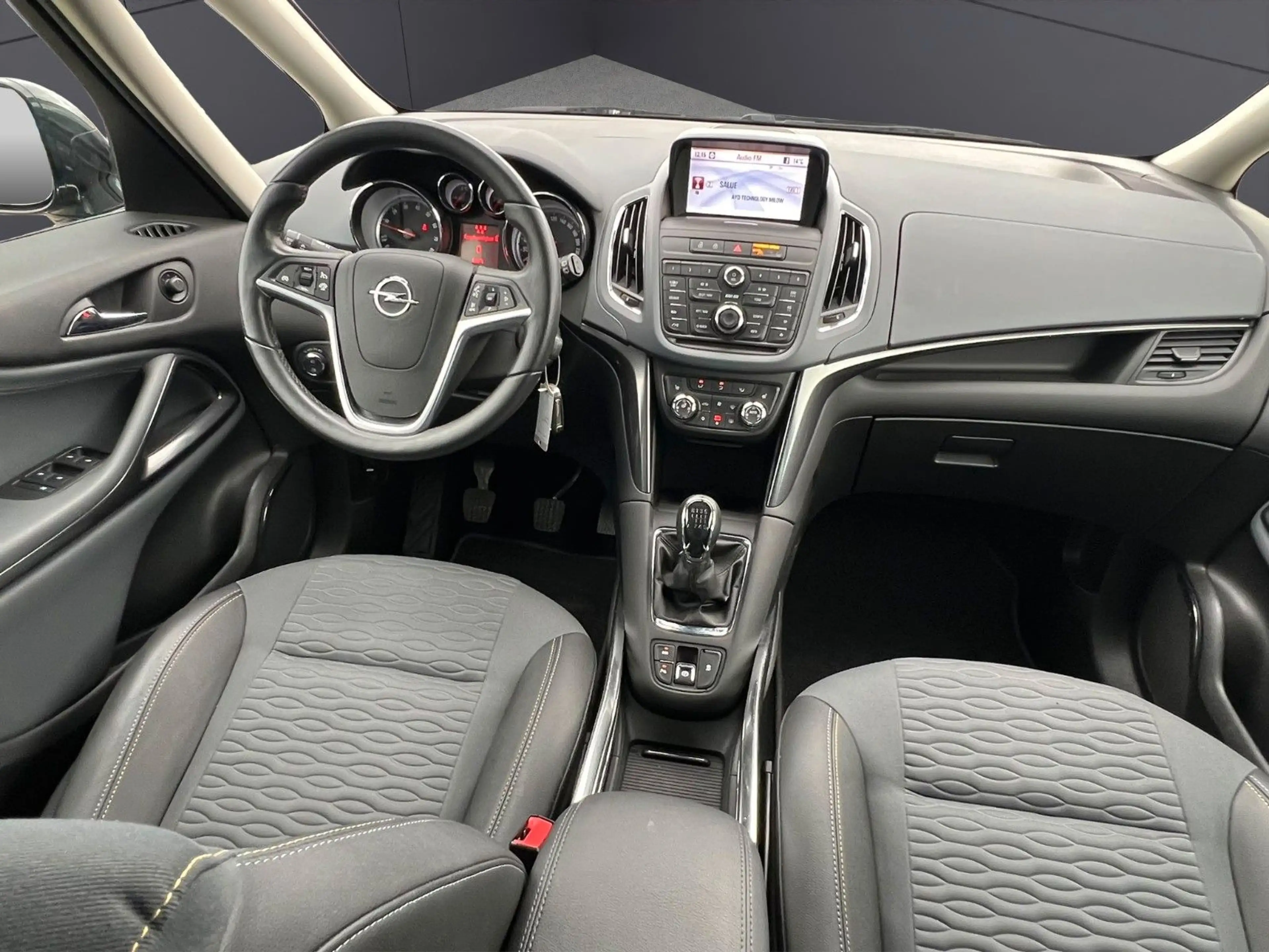 Opel Zafira C Tourer Innovation — photo 18