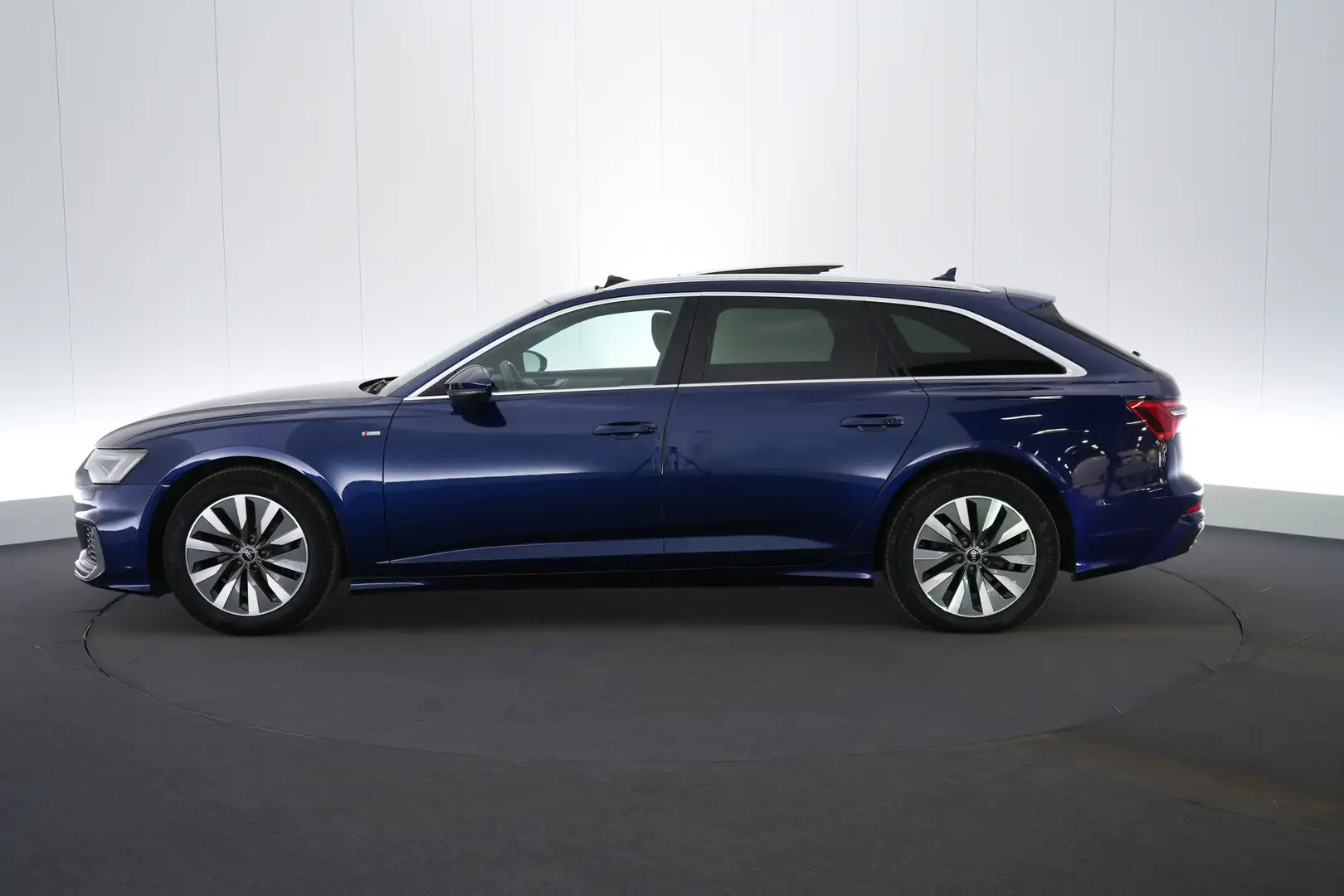 Audi A6 Avant 35 TDi S-Tronic Business Ed. Platinum S-Line Bleu - 2