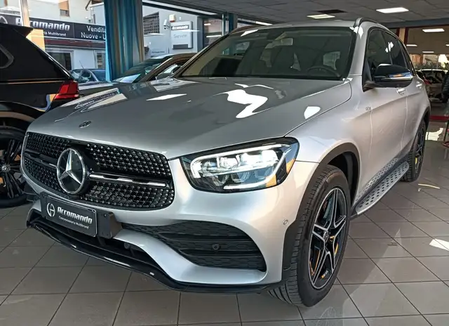 Mercedes-Benz GLC 300 GLC 300d Premium AMG Line 4matic