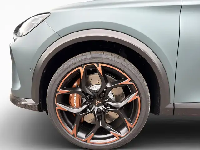 Cupra Formentor view 8
