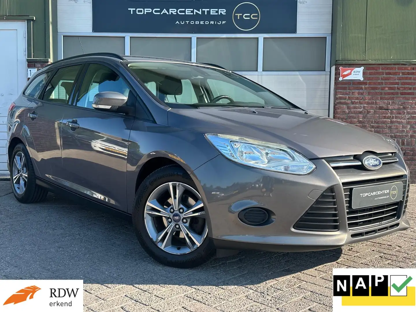Ford Focus Wagon 1.0 EcoBoost Edit./PARKS/TREKH/NAVI/APK/NAP Bruin - 1