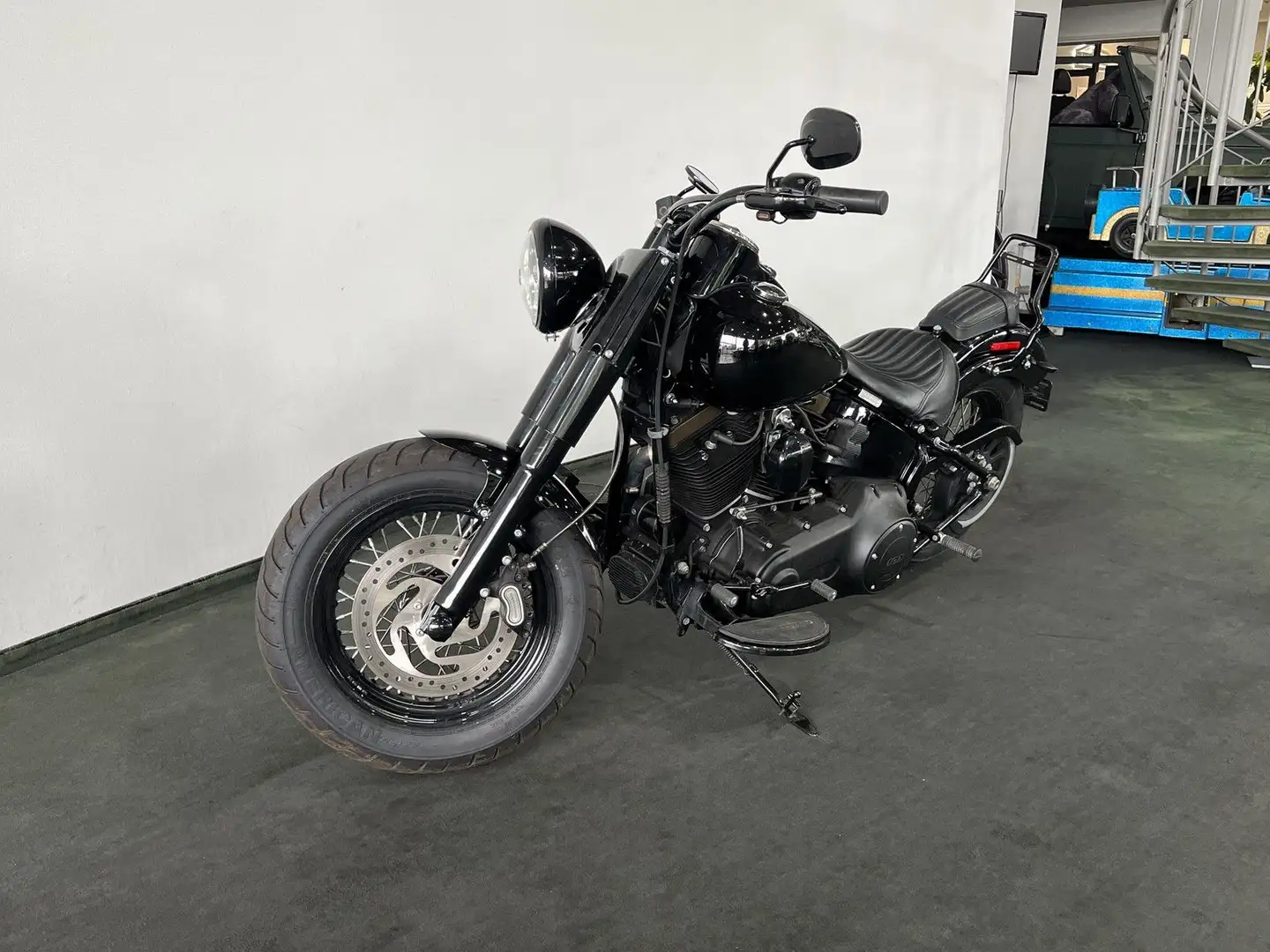 Harley-Davidson Softail Slim FLS 103 Vance&Hines Noir - 1