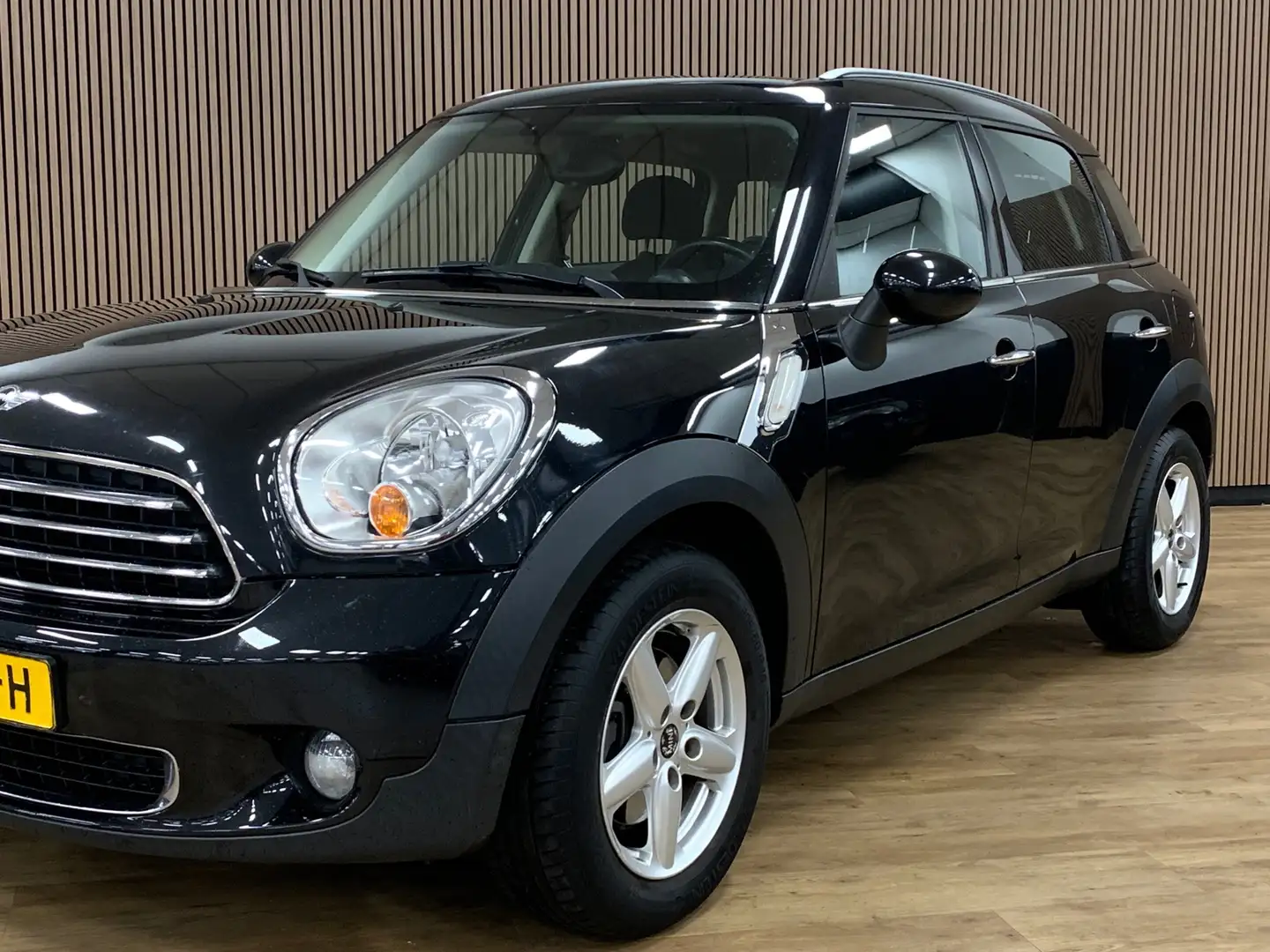 MINI Cooper Countryman Mini 1.6 Salt|Climate Control| Černá - 2