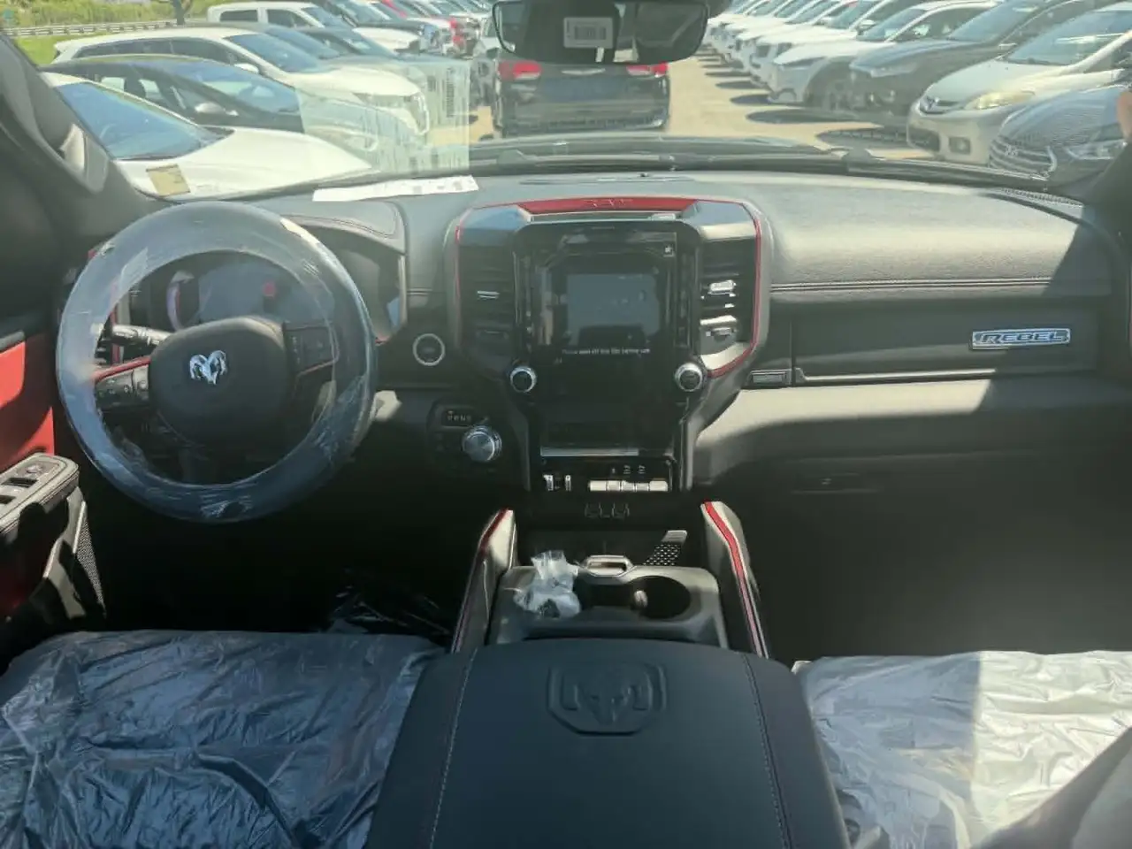 RAM 1500 снимка RAM 1500