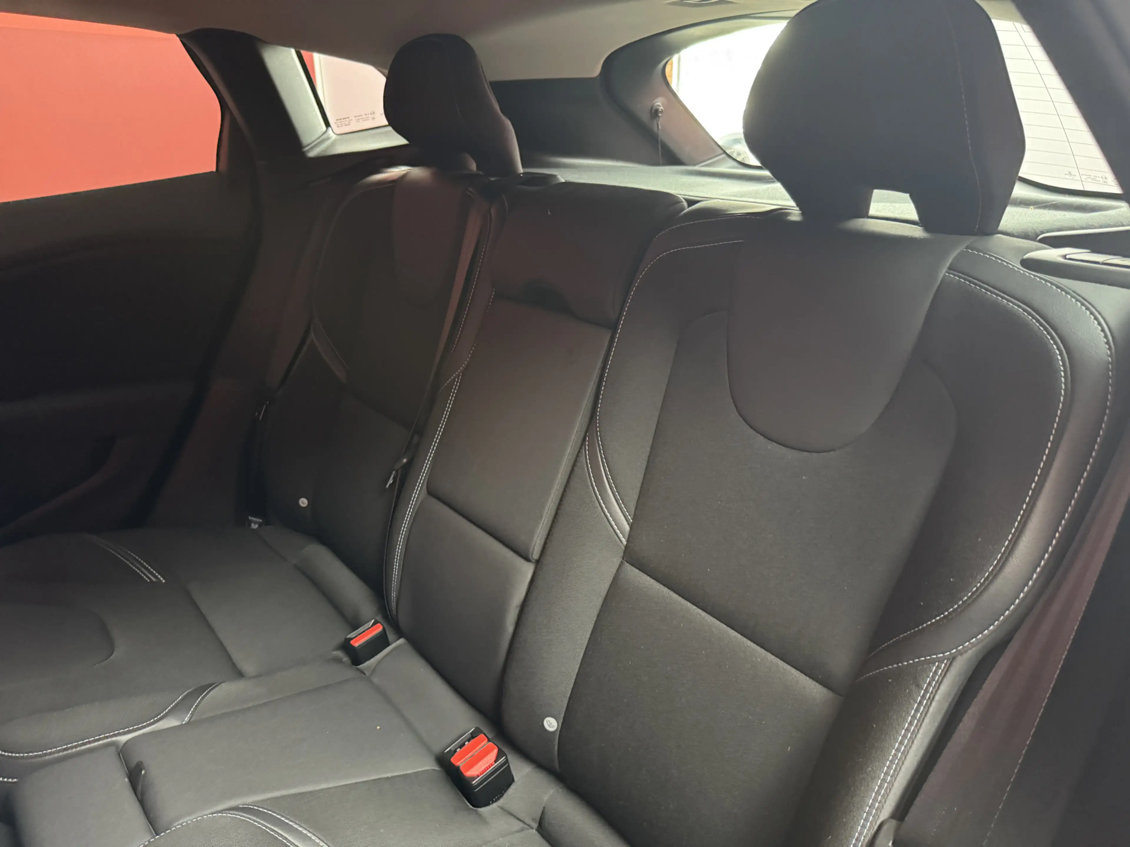 Volvo V40 1.5 T3 Nordic+ | Nieuw Binnen! | Stoelverwarming | — photo 12