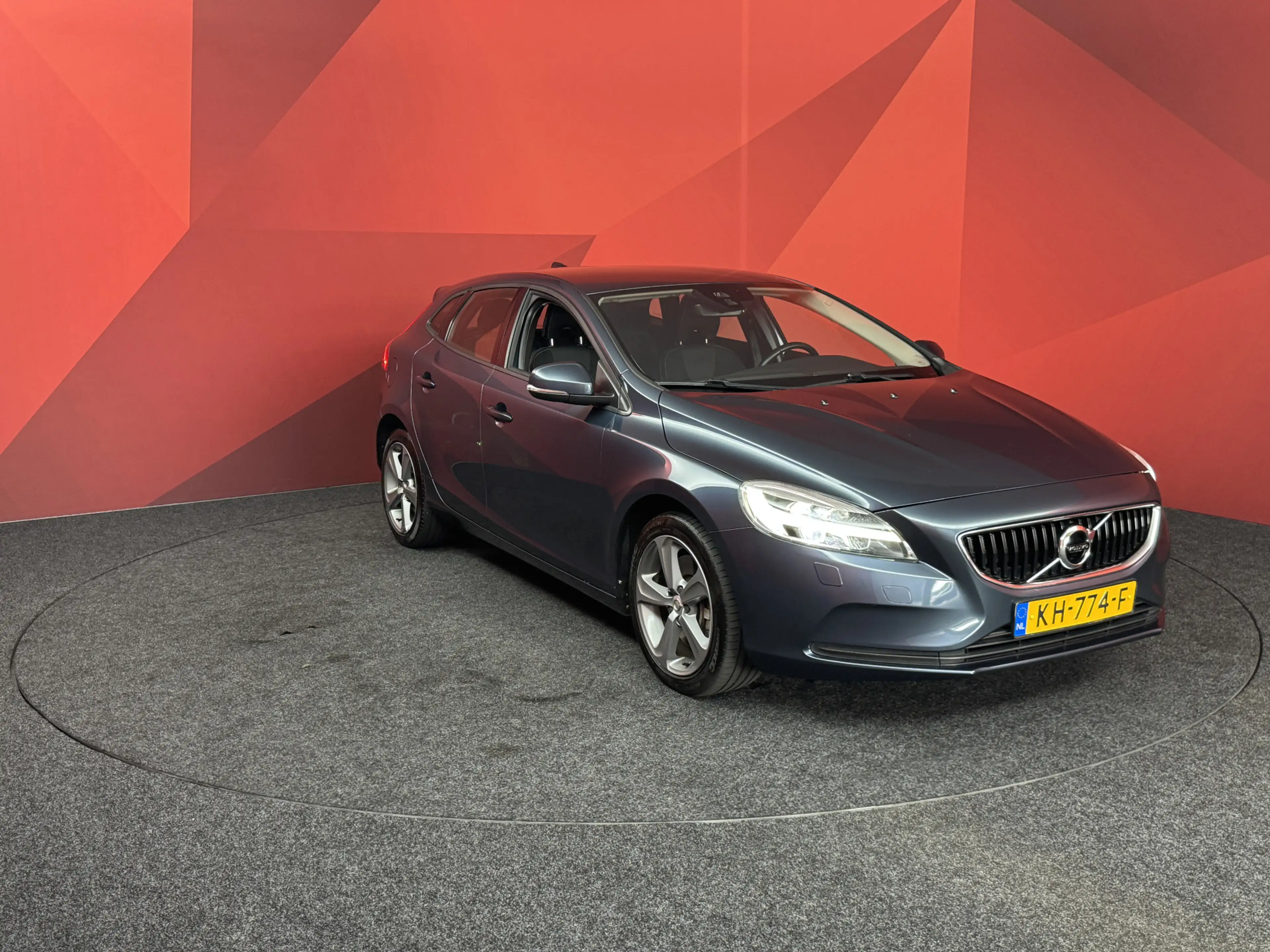 Volvo V40 1.5 T3 Nordic+ | Nieuw Binnen! | Stoelverwarming | — photo 15