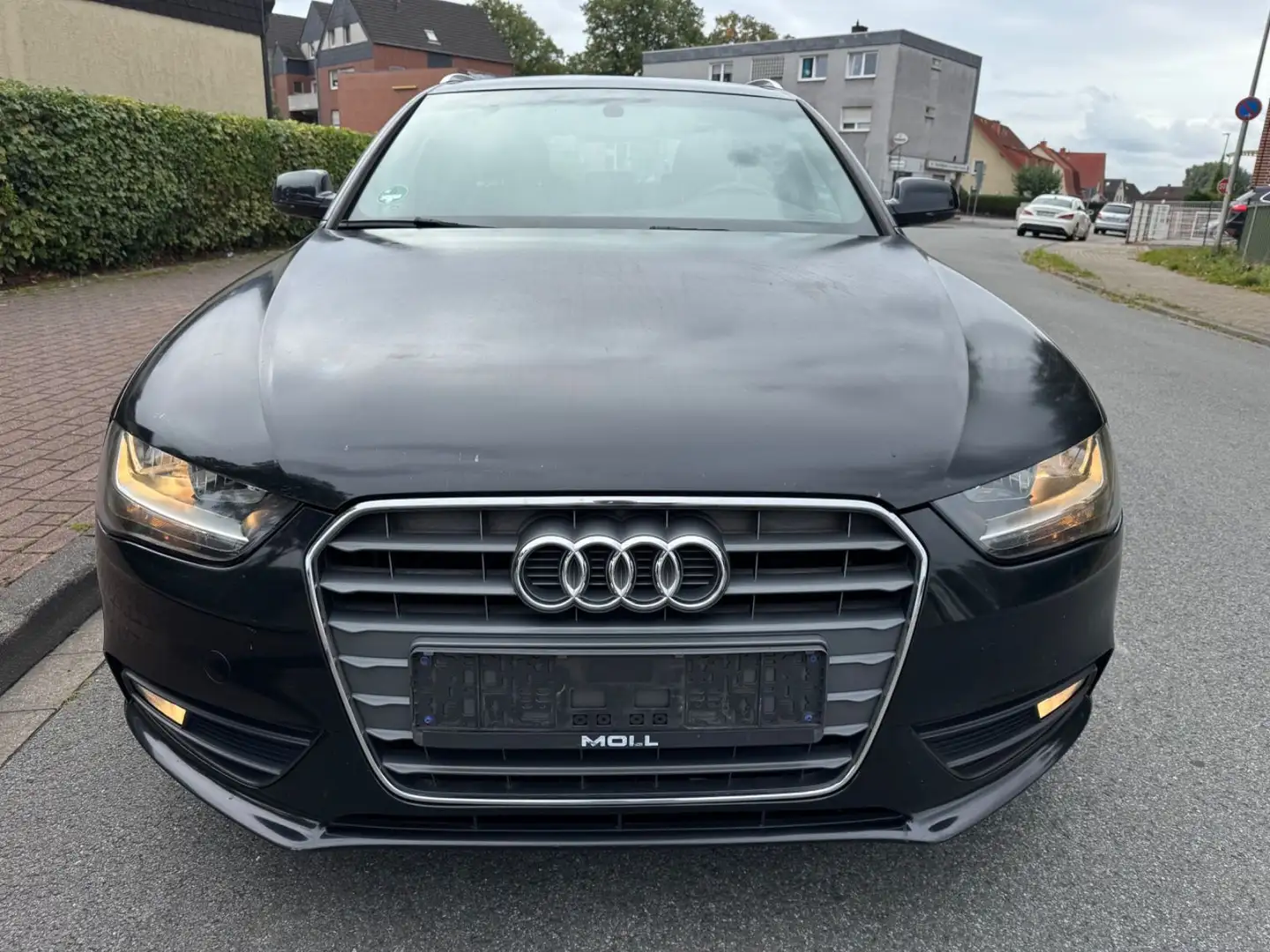 Audi A4 Avant Ambition 2,0TDI Schalter Läuft gut SHZ Schwarz - 2