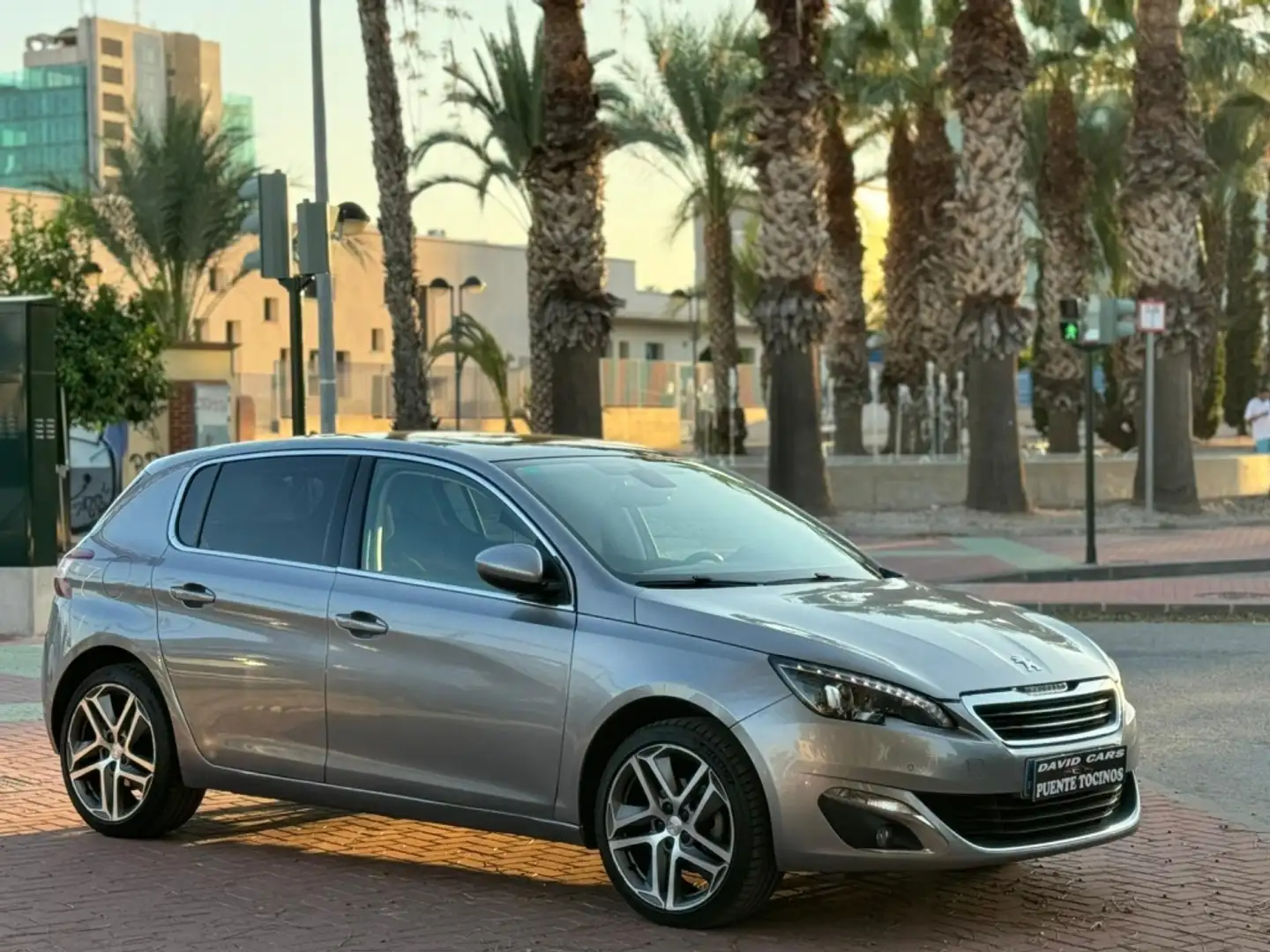 Peugeot 308 1.2 PureTech S&S Active EAT6 130 Gris - 2