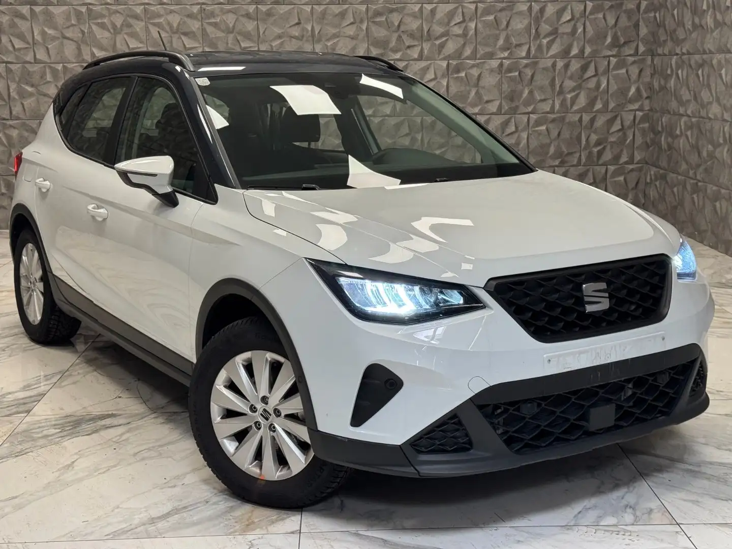 SEAT Arona Style Weiß - 1