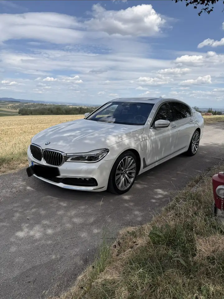 BMW 740