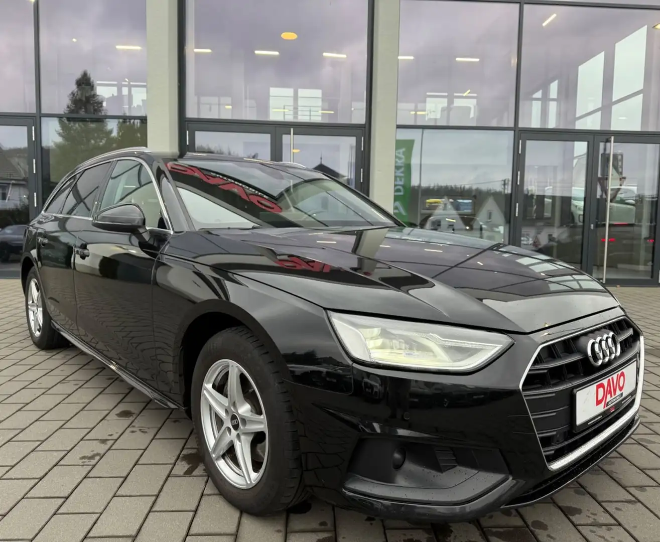 Audi A4 Avant 35 TDI advanced S-tronic/AHK Schwarz - 1