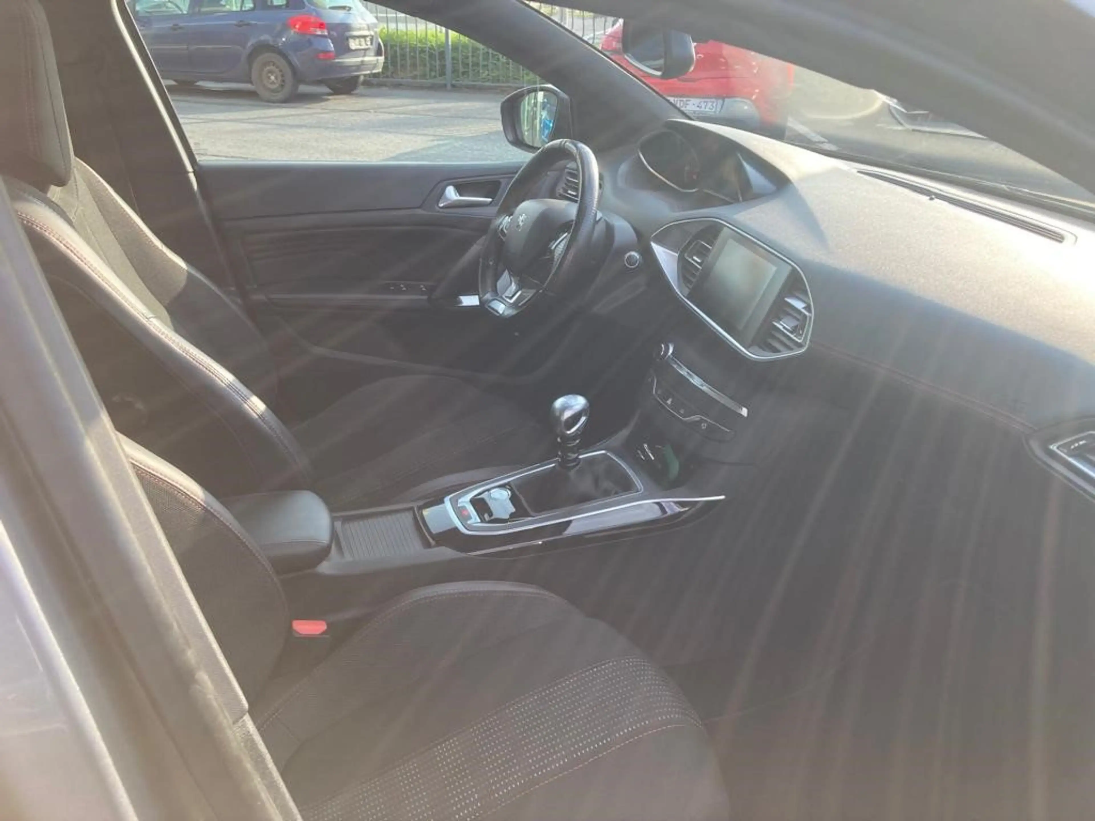Peugeot 308 PureTech GT-Line STT — photo 9
