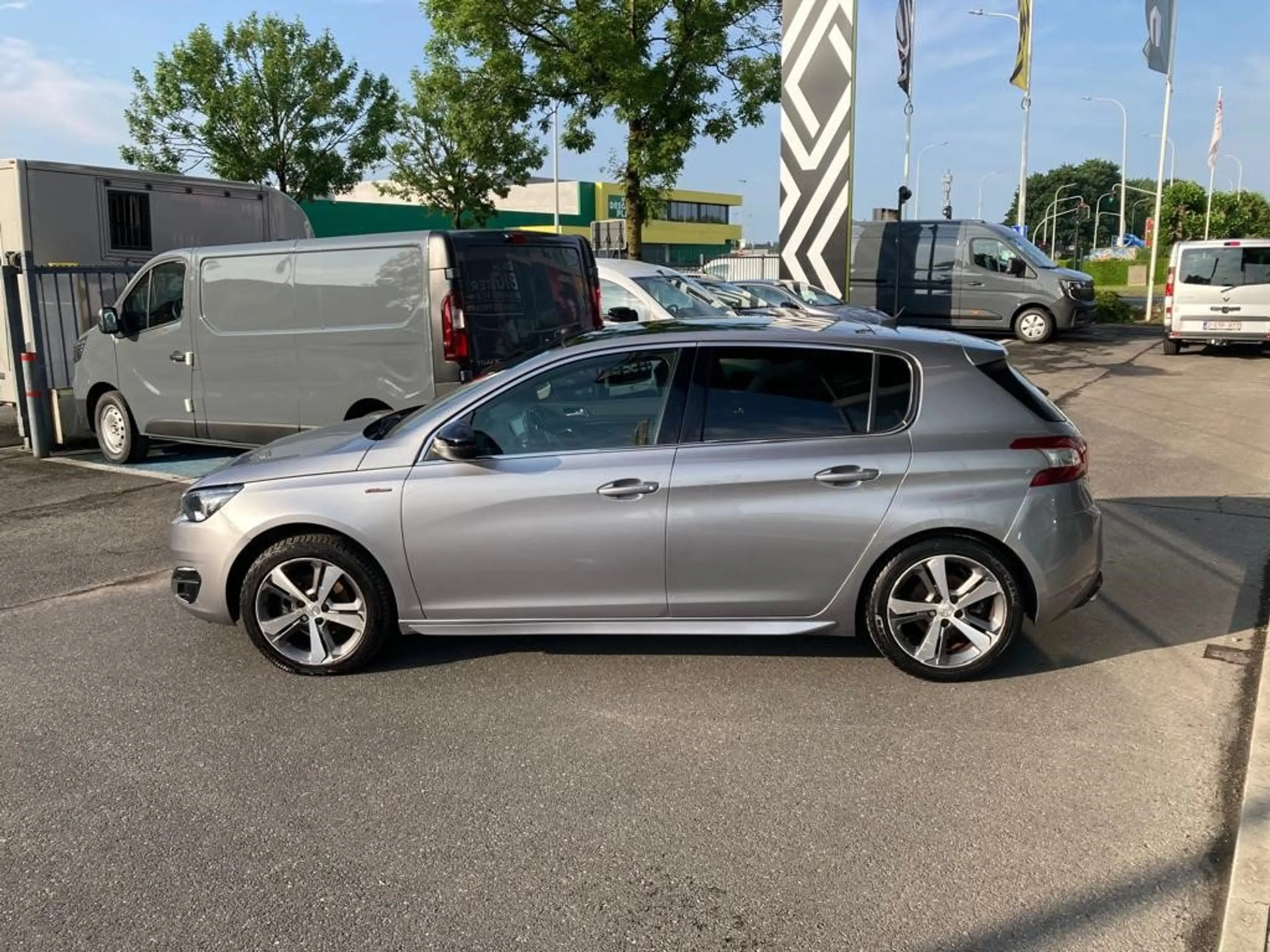 Peugeot 308 PureTech GT-Line STT — photo 10