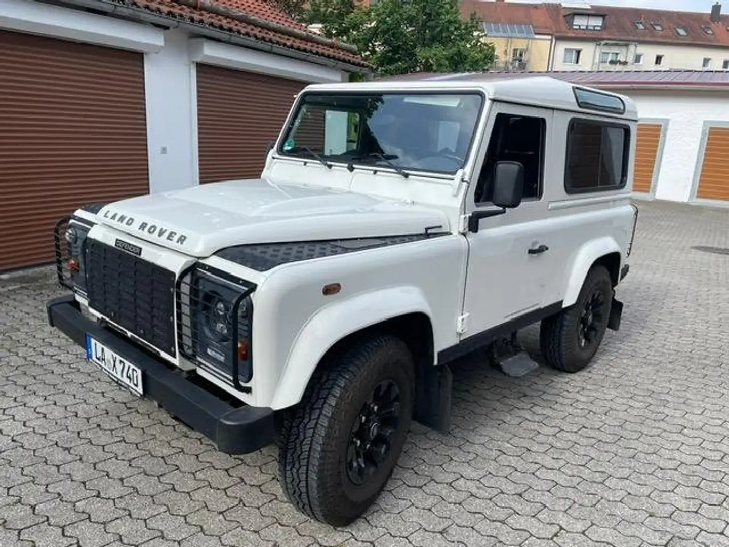 Land Rover Defender Defender+90+Station+Wagon+E Weiß - 1