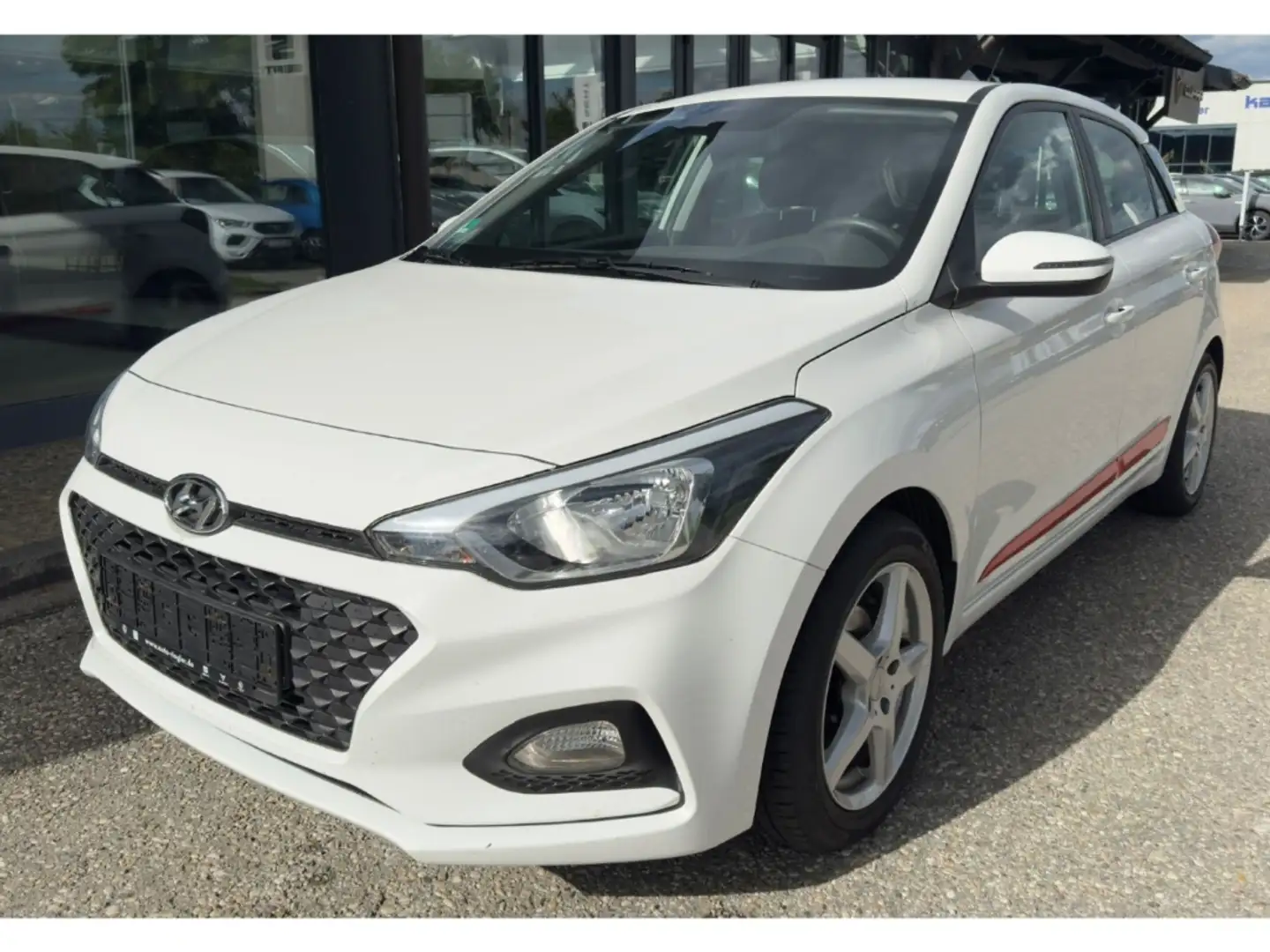 Hyundai i20 11.2 Select Select+KLIMA+ALU Weiß - 1