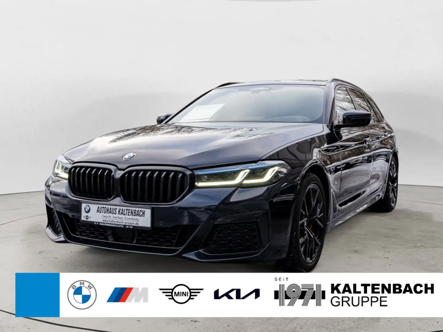BMW 540 d Touring xDrive M-Sport Pro FACEL. PANO Schwarz - 1