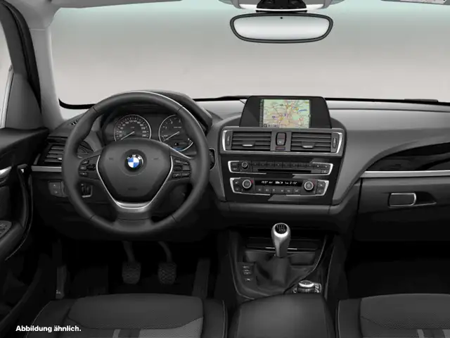 BMW 1 Series view 4