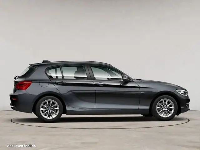 BMW 1 Series view 8