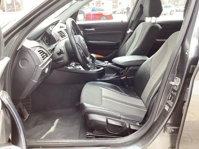 BMW 1 Series view 3