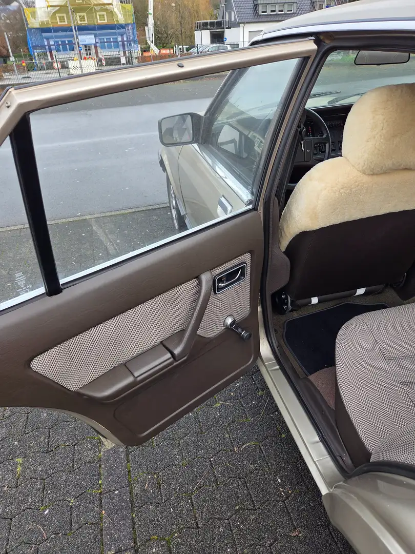 Ford Granada Limosine Złoty - 1