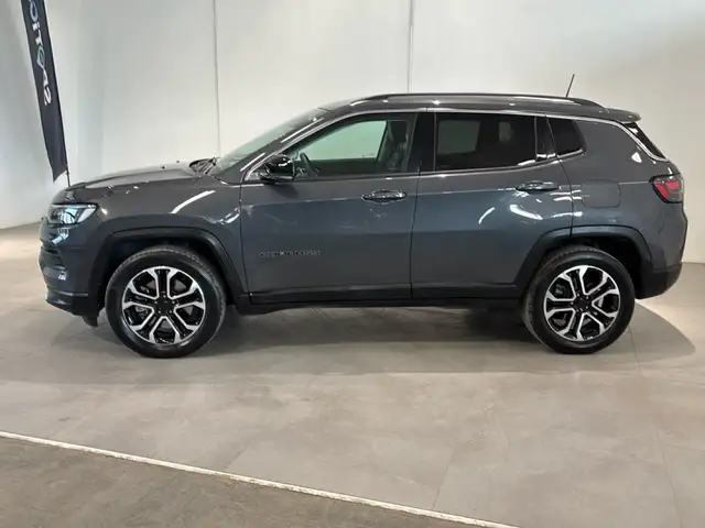 Jeep Compass view 7