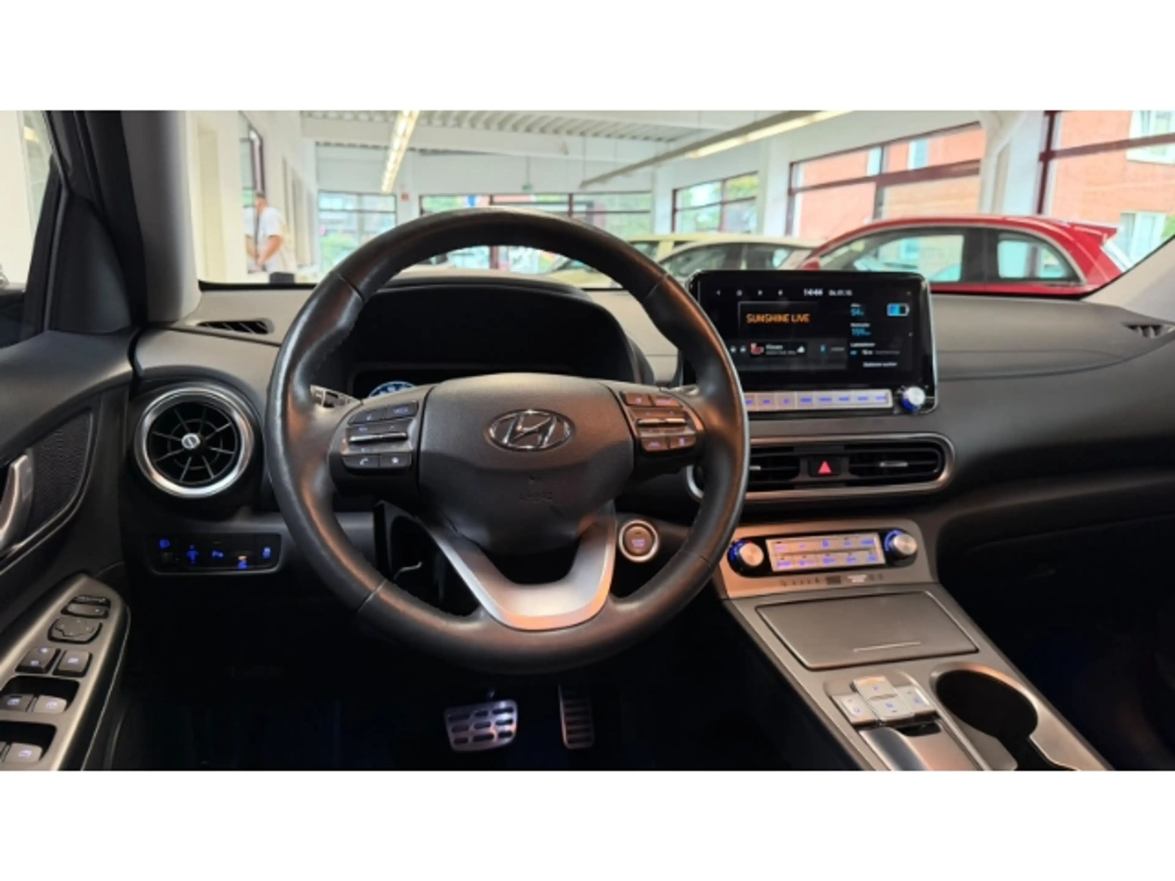 Hyundai KONA 100kW Trendpaket OBC Navigationspaket — photo 11