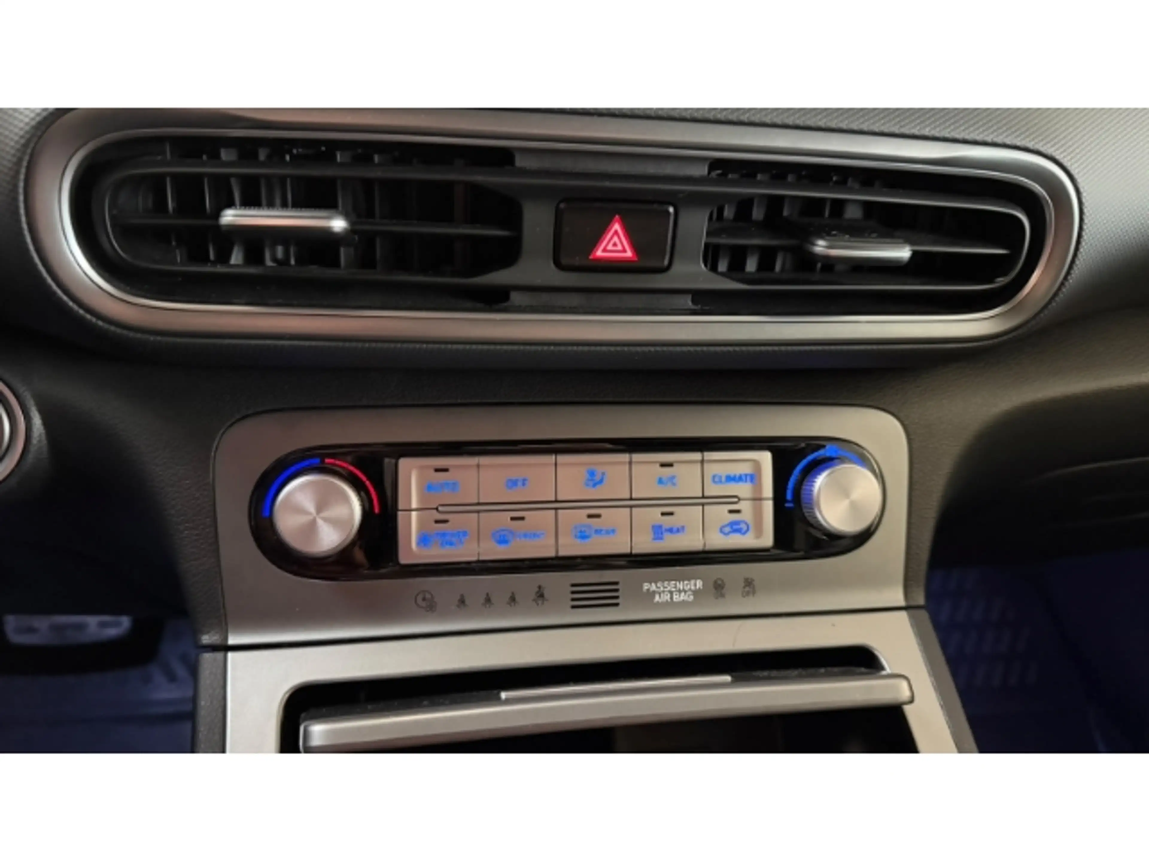 Hyundai KONA 100kW Trendpaket OBC Navigationspaket — photo 15