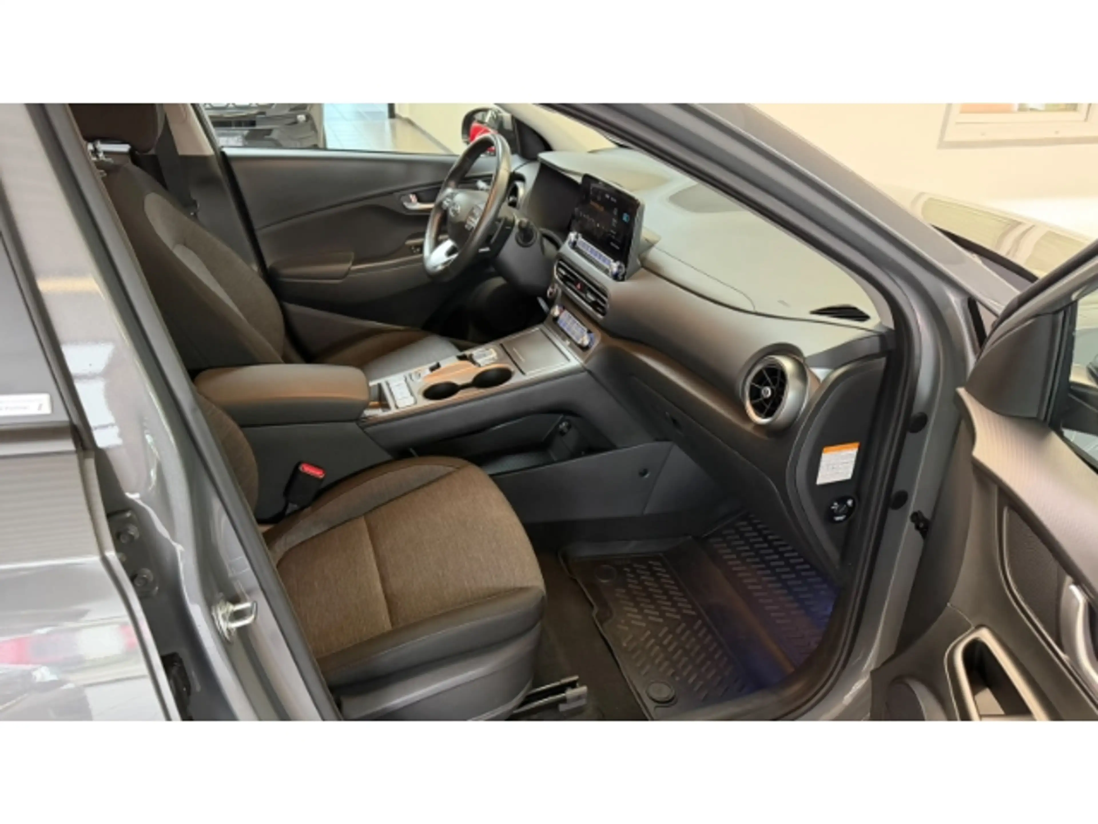 Hyundai KONA 100kW Trendpaket OBC Navigationspaket — photo 10