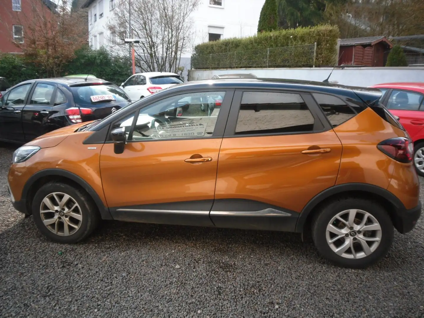 Renault Captur Intens 1. Hand 90 PS  27000KM  Navi Noir - 1
