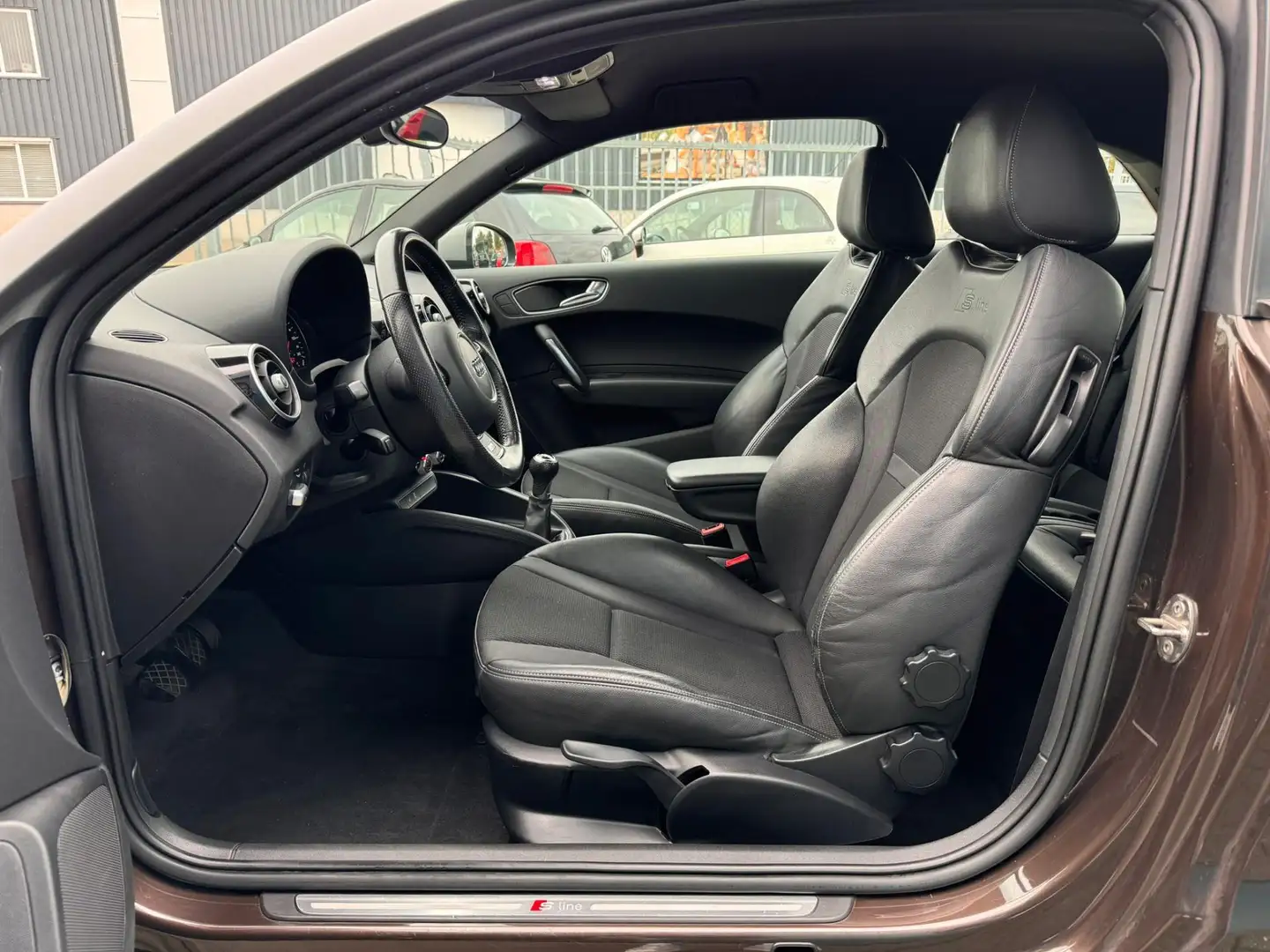 Audi A1 1.2 TFSI Pro Line S 2xS-line Clima Cruise Navigati Bruin - 2
