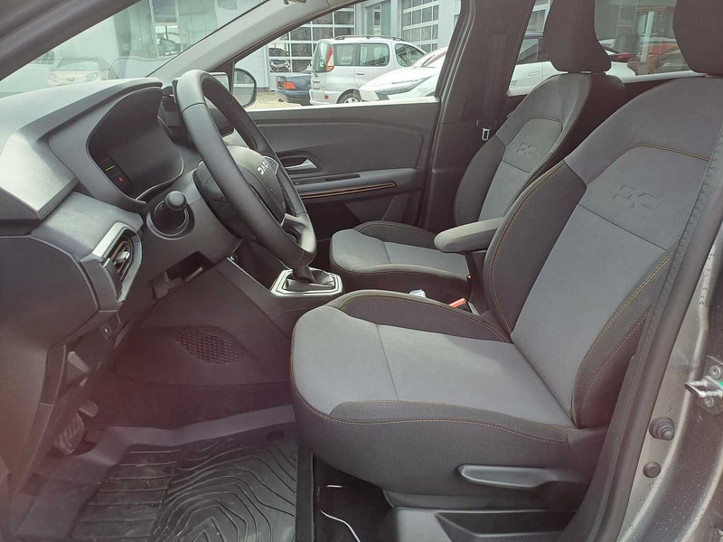Dacia Jogger 1.6 HYBRID140 Extreme 7-Sitzer/SITZHEIZUNG/KAMERA — photo 7