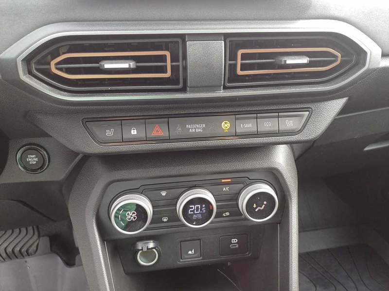 Dacia Jogger 1.6 HYBRID140 Extreme 7-Sitzer/SITZHEIZUNG/KAMERA — photo 12