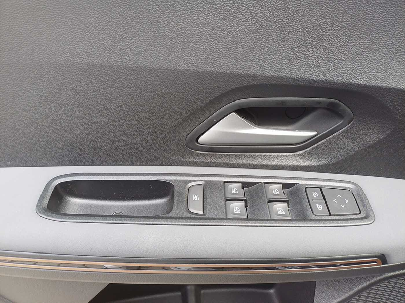 Dacia Jogger 1.6 HYBRID140 Extreme 7-Sitzer/SITZHEIZUNG/KAMERA — photo 10
