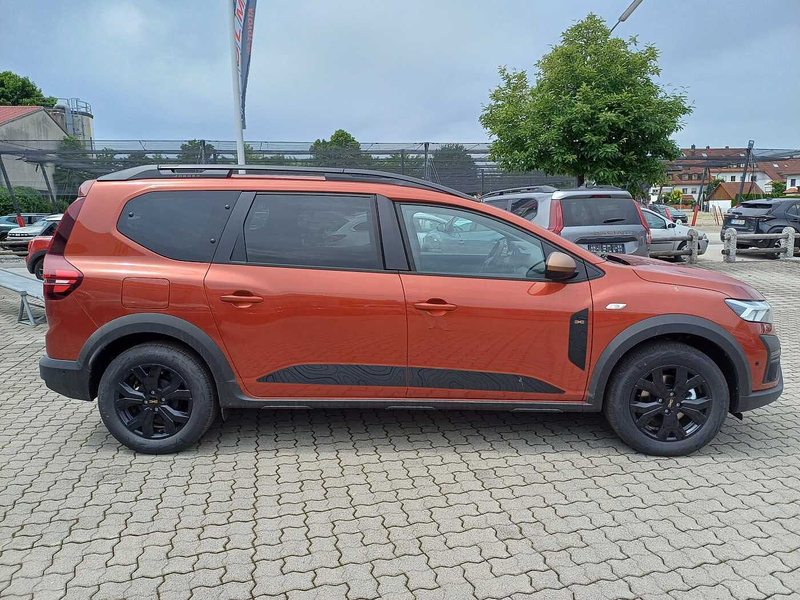 Dacia Jogger 1.6 HYBRID140 Extreme 7-Sitzer/SITZHEIZUNG/KAMERA — photo 6