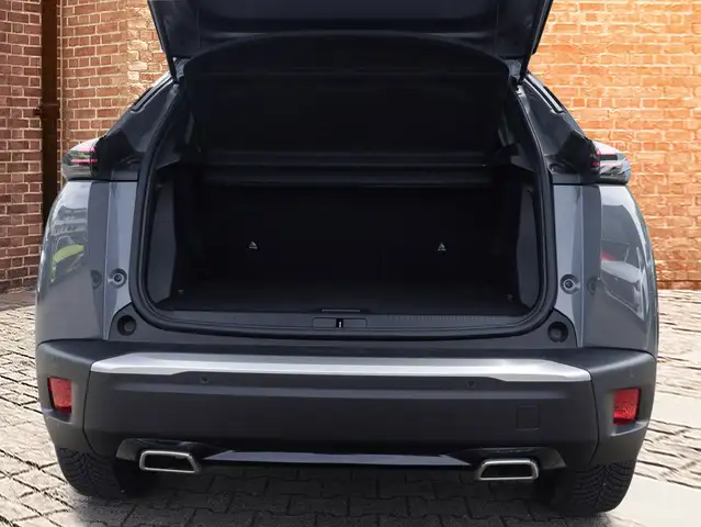 Peugeot 2008 view 6