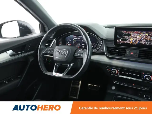 Audi Q5 view 13