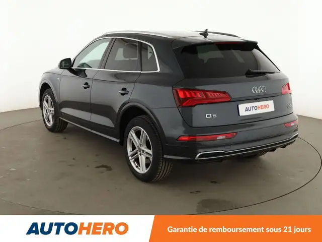 Audi Q5 view 4