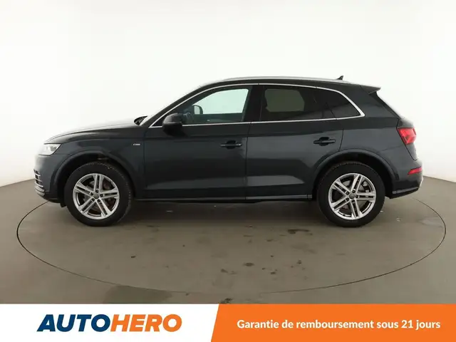 Audi Q5 view 3