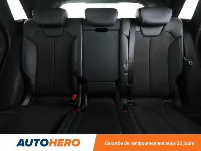 Audi Q5 view 15
